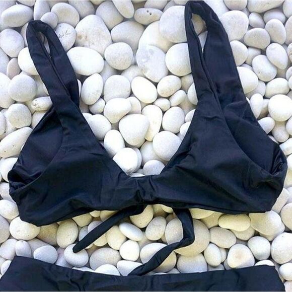 Sexy Black Tie Knot Front Two Piece Bikini… - Picture 4 of 9